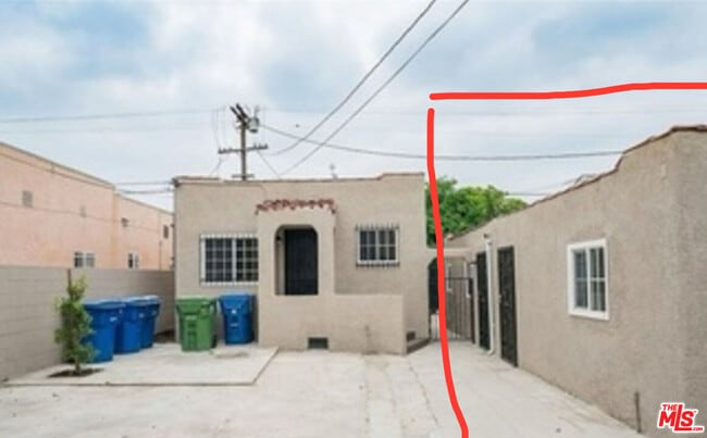 property at 820 E 84th Pl
