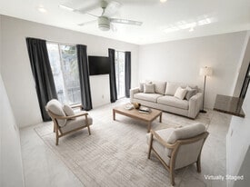 1016 E Osborn Rd, Unit F in Phoenix, AZ - Building Photo