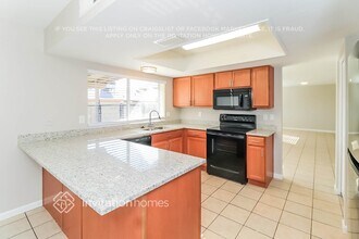 4709 W Paradise Ln in Glendale, AZ - Building Photo - Building Photo