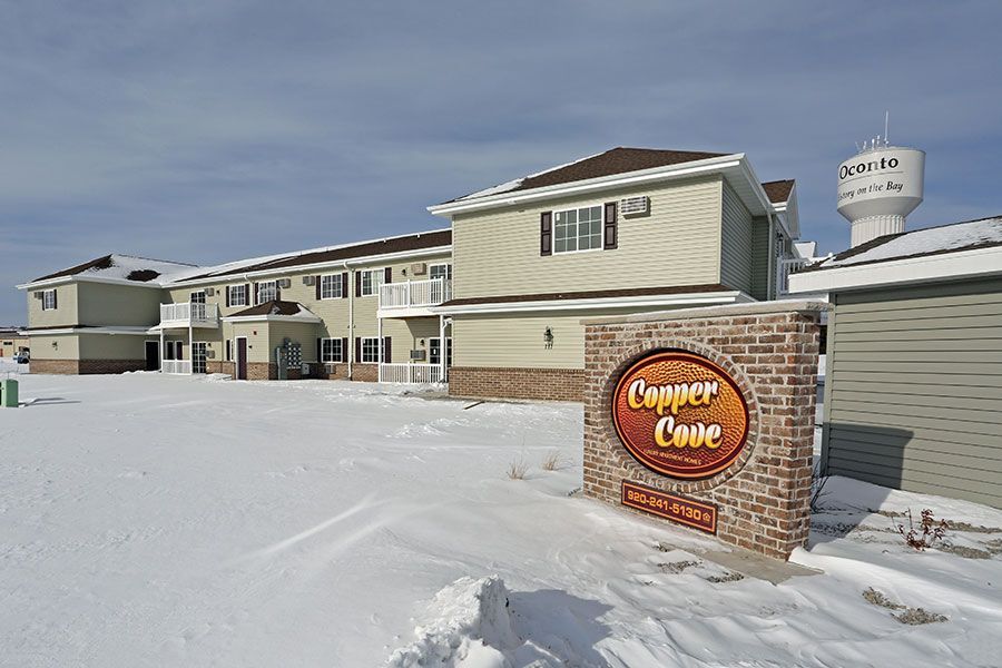 Copper Cove Estates in Oconto, WI - Foto de edificio