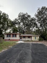 1109 NE 5th Pl in Gainesville, FL - Building Photo