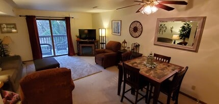 1804 Green Valley Dr, Unit 1804 in Janesville, WI - Building Photo - Building Photo