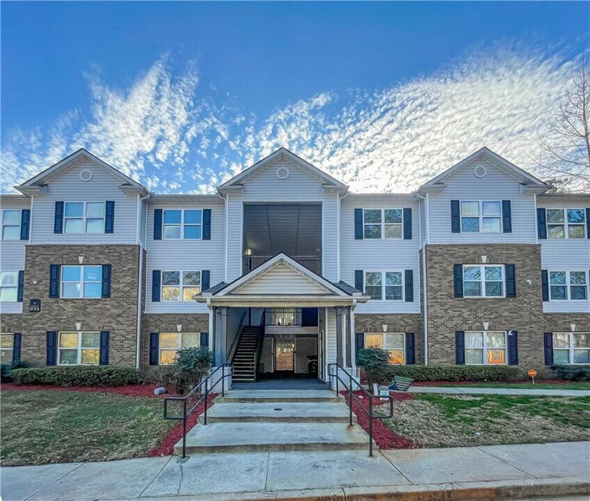 7302 Fairington Village Dr in Stonecrest, GA - Foto de edificio