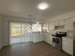 6714 Elk Lake Dr in San Antonio, TX - Building Photo - Building Photo