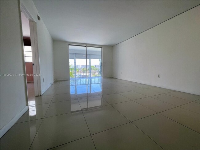 property at 2859 Leonard Dr