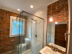 1045 Hunter Ave in Columbus, OH - Building Photo - Building Photo