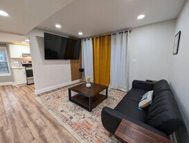 1303 Colony Dr in Marietta, GA - Building Photo