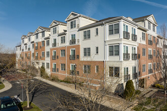 The Plaza at Tenafly in Tenafly, NJ - Building Photo - Building Photo