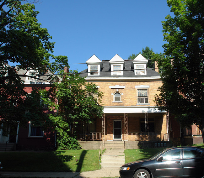 420 S Fairmount St in Pittsburgh, PA - Foto de edificio - Building Photo