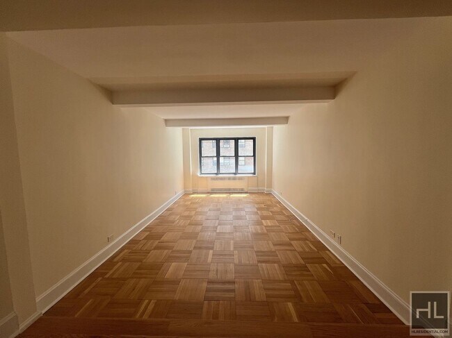 EAST 56 STREET in New York, NY - Building Photo - Building Photo
