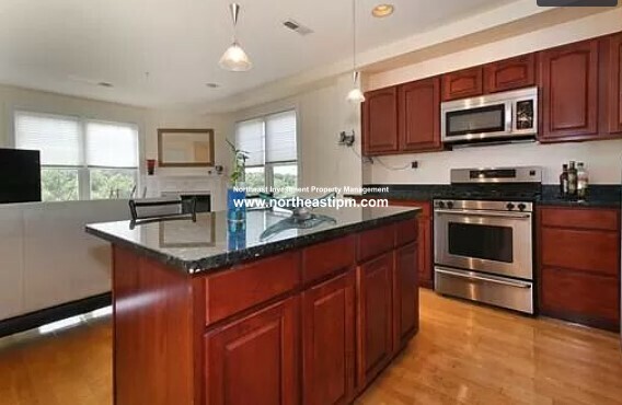 1306 Columbia Rd, Unit 3E in Boston, MA - Building Photo - Building Photo