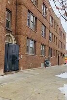 2537 W 63rd St in Chicago, IL - Building Photo
