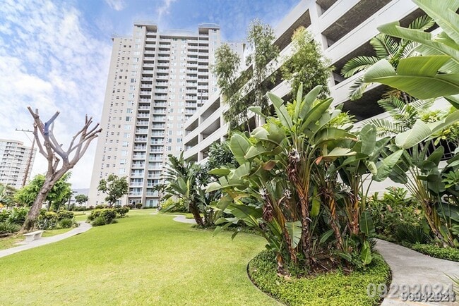 215 N King St in Honolulu, HI - Building Photo - Building Photo