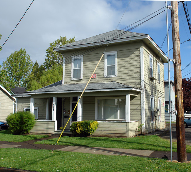 341 E 16th Ave in Eugene, OR - Foto de edificio - Building Photo