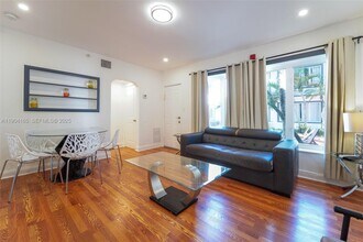 1538 Jefferson Ave in Miami Beach, FL - Building Photo - Building Photo