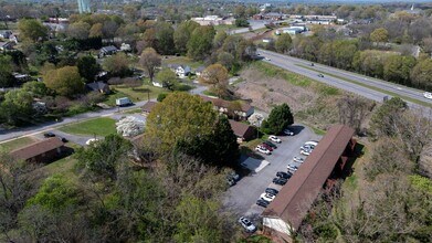 525 12th St SW in Hickory, NC - Building Photo - Building Photo
