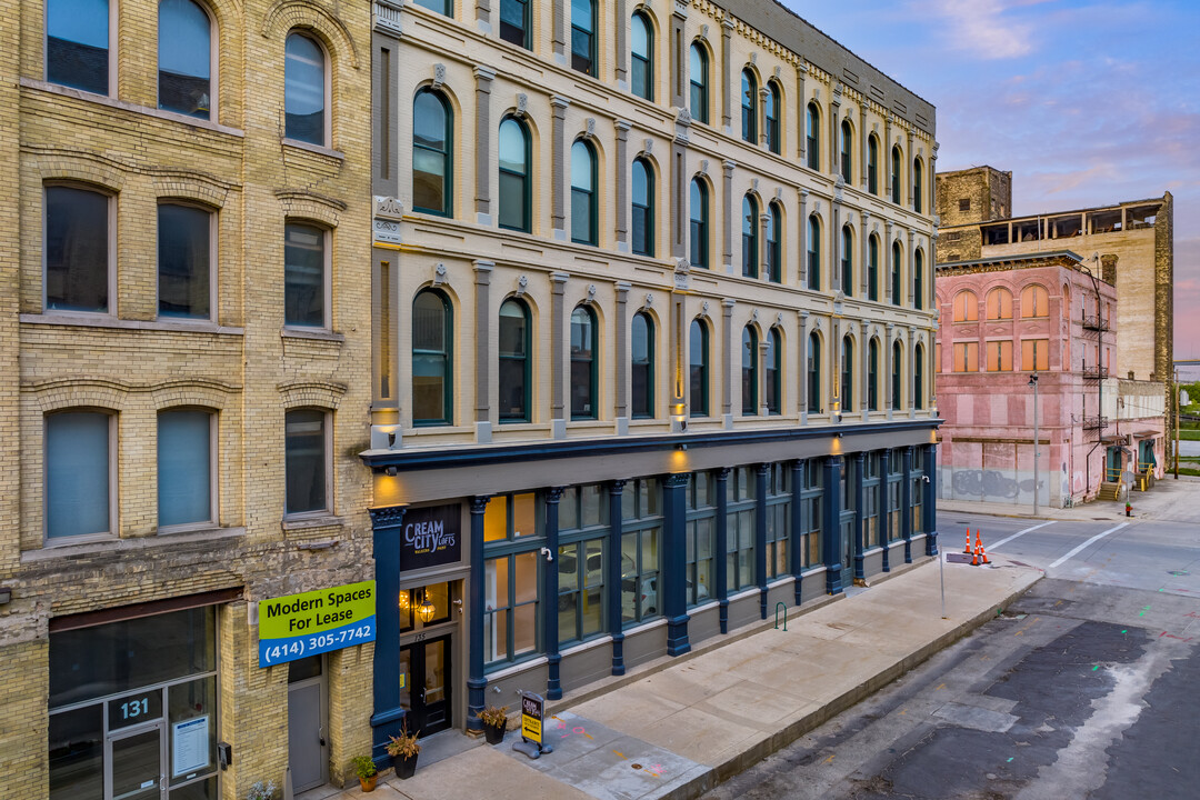 Cream City Lofts in Milwaukee, WI - Building Photo