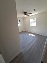 914 SE 18th Terrace in Gainesville, FL - Building Photo - Building Photo