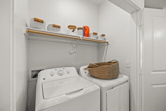 The Dawson on 360 in Arlington, TX - Building Photo - Interior Photo