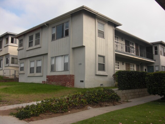 1200 E Imperial Ave in El Segundo, CA - Building Photo