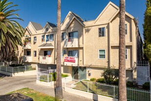 932 N Oxford Ave in Los Angeles, CA - Building Photo