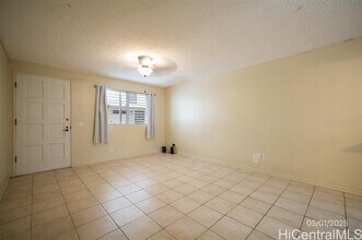 68-121-121 Au St in Waialua, HI - Building Photo - Building Photo