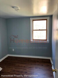 1579 Summit St photo'