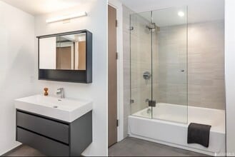 230 7th St, Unit 401 in San Francisco, CA - Building Photo - Building Photo