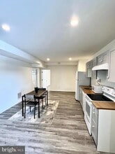 19917 Knollcross Dr in Germantown, MD - Building Photo - Building Photo