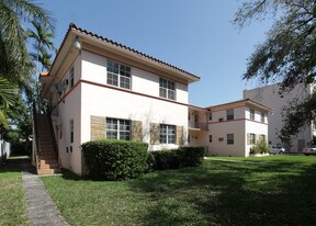 Miracle Apartments in Coral Gables, FL - Building Photo