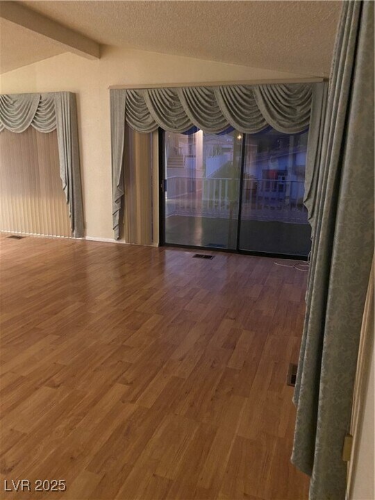 598 Lake Superior Ln in Boulder City, NV - Building Photo