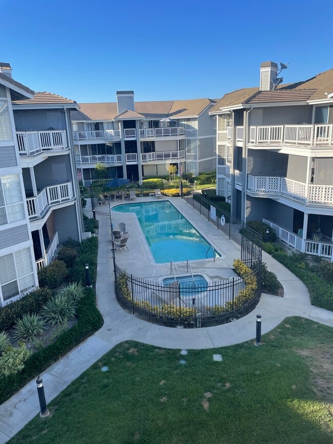 10361 Garden Grove Blvd, Unit 6 in Garden Grove, CA - Foto de edificio - Building Photo