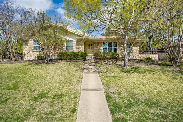 8005 San Cristobal Dr in Dallas, TX - Building Photo