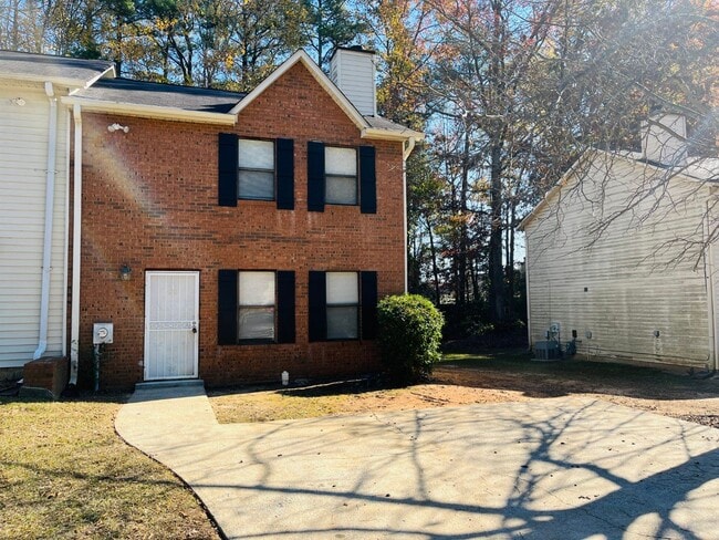 5612 Windwood Rd in Atlanta, GA - Building Photo - Building Photo