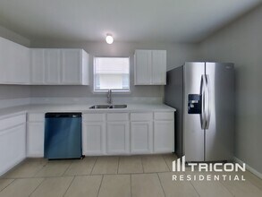4107 Rain Willow Ct in Houston, TX - Building Photo - Building Photo