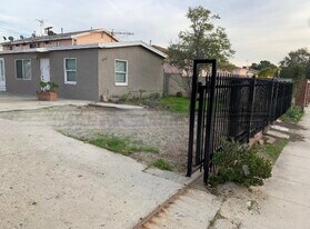 5730 Willowcrest Ave in North Hollywood, CA - Building Photo