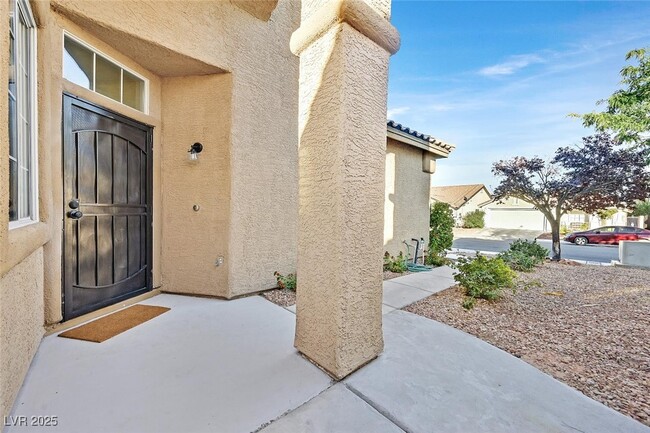 3313 Golden View St in Las Vegas, NV - Building Photo - Building Photo