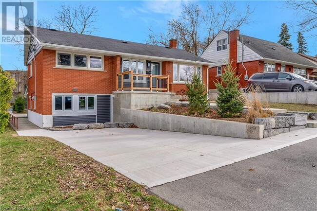 19 Hamel Ave in Kitchener, ON - Building Photo - Building Photo