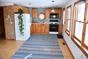 321 Christian Hill Rd, Unit 1 in Lovell, ME - Building Photo