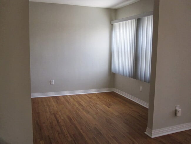 1250 Edris Dr, Unit 2 in Los Angeles, CA - Building Photo - Building Photo