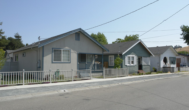 401-409 F St in Martinez, CA - Building Photo - Building Photo