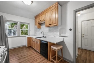 4325 N Thomas Ave in Minneapolis, MN - Building Photo - Building Photo