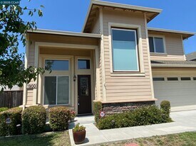 1900 La Veranda Pl in Martinez, CA - Building Photo