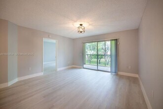 1200 SW 137th Ave in Pembroke Pines, FL - Building Photo - Building Photo