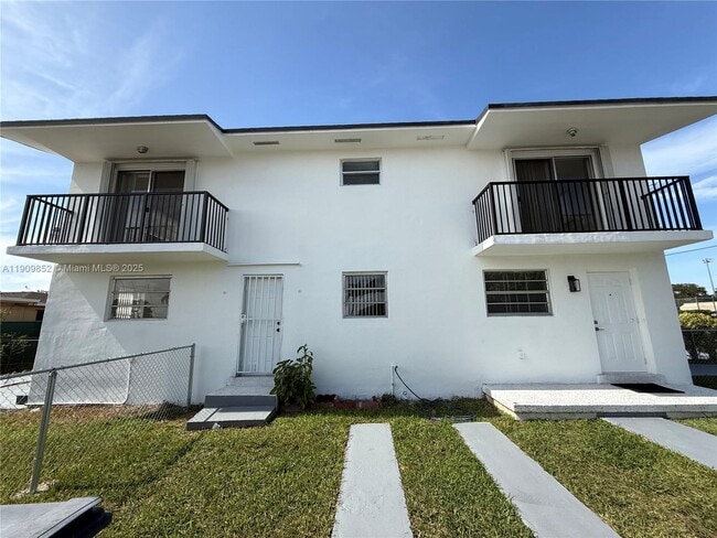 3200 SW 88th Pl in Miami, FL - Building Photo - Building Photo
