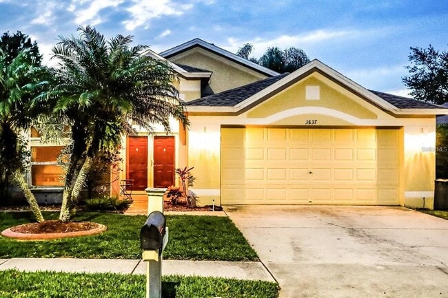 property at 3837 Lockridge Dr