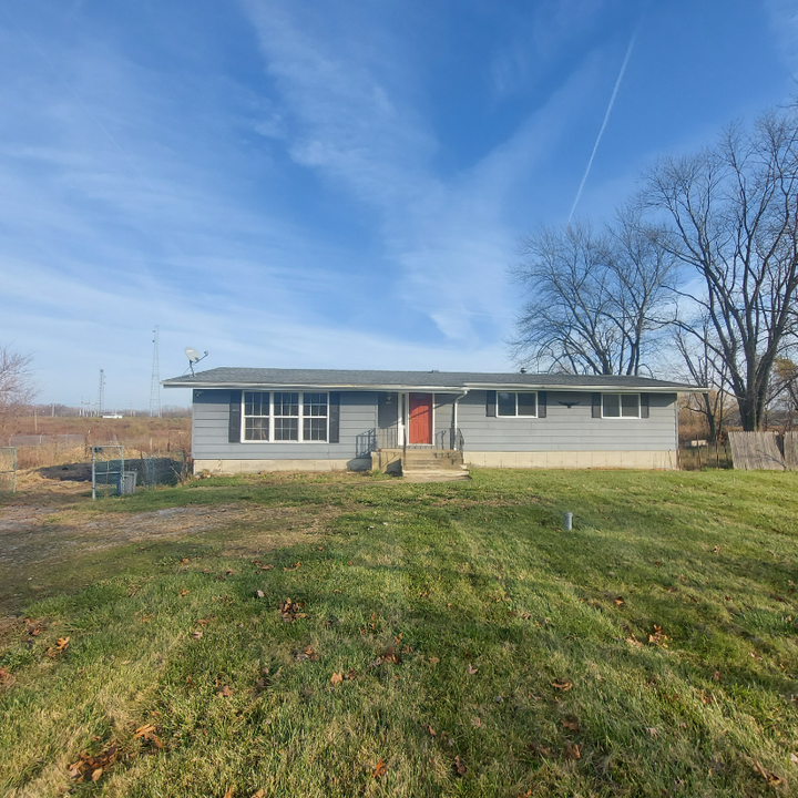 11205 Wicker Ave in Cedar Lake, IN - Building Photo