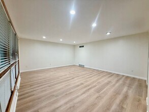 1814 E Main St, Unit 1814 in Louisville, OH - Building Photo - Building Photo