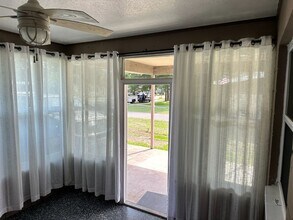 130 E 1st St in Chuluota, FL - Building Photo - Building Photo