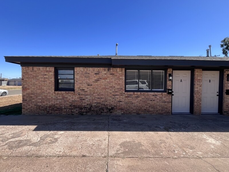 705 47th St in Lubbock, TX - Building Photo